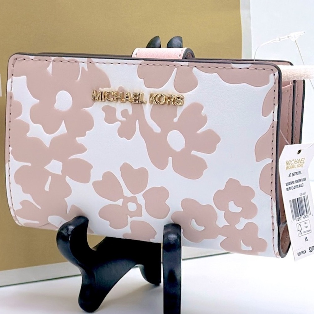 Michael Kors Jet Set Medium Floral Print Bi-Fold Wallet 
POWDER BLUSH
NWT